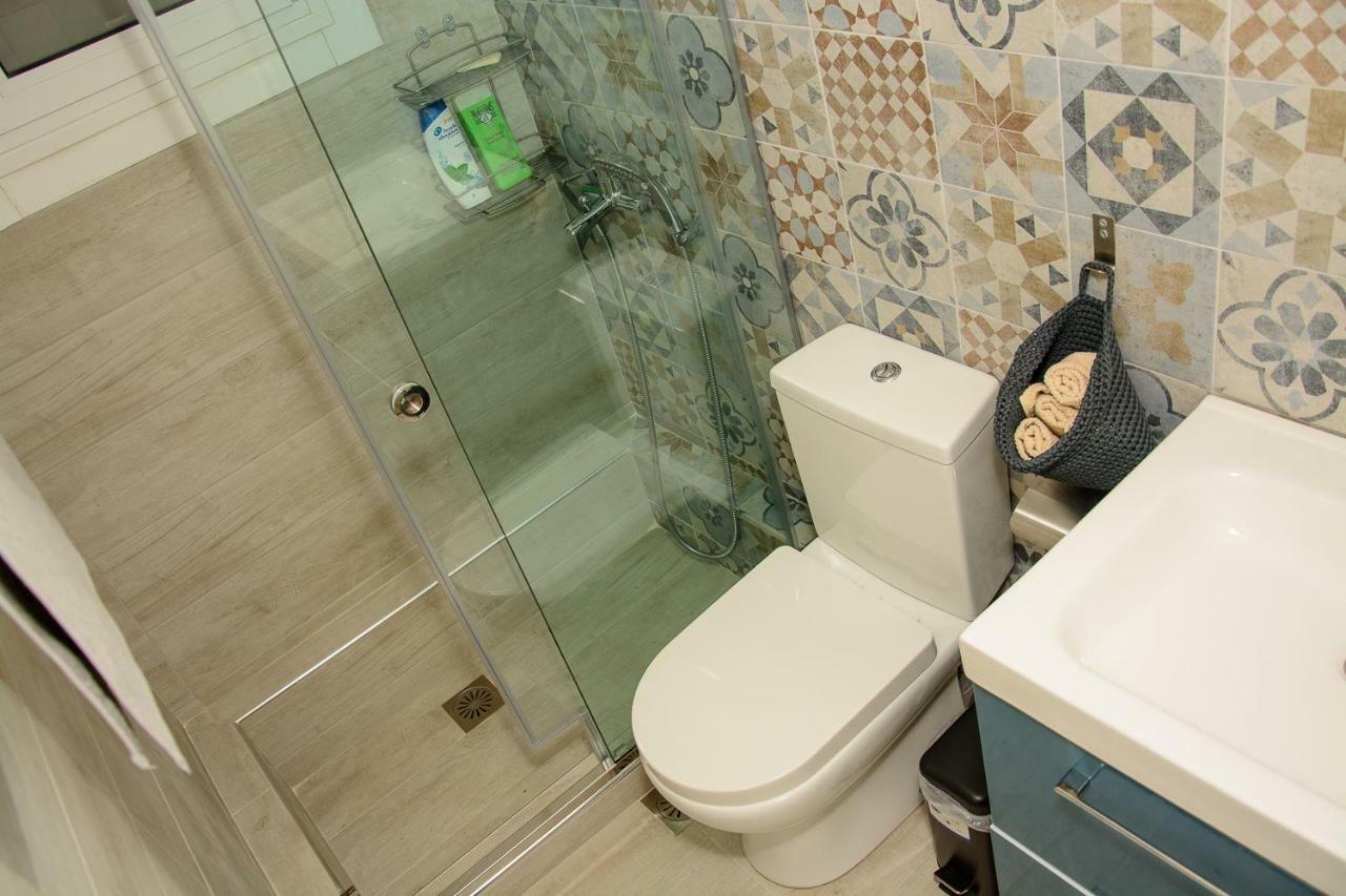 Fully Renovated And Relaxing Apartment Athene Buitenkant foto
