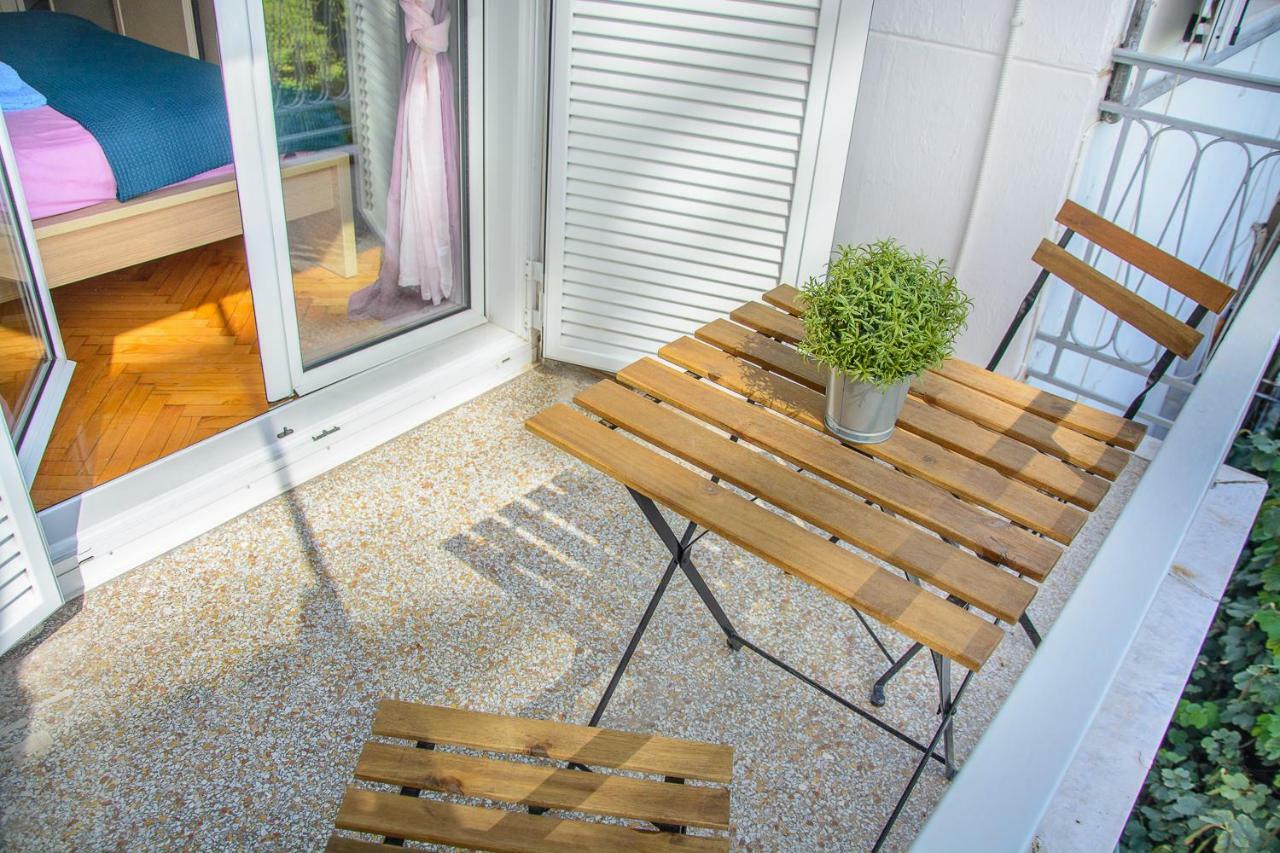 Fully Renovated And Relaxing Apartment Athene Buitenkant foto