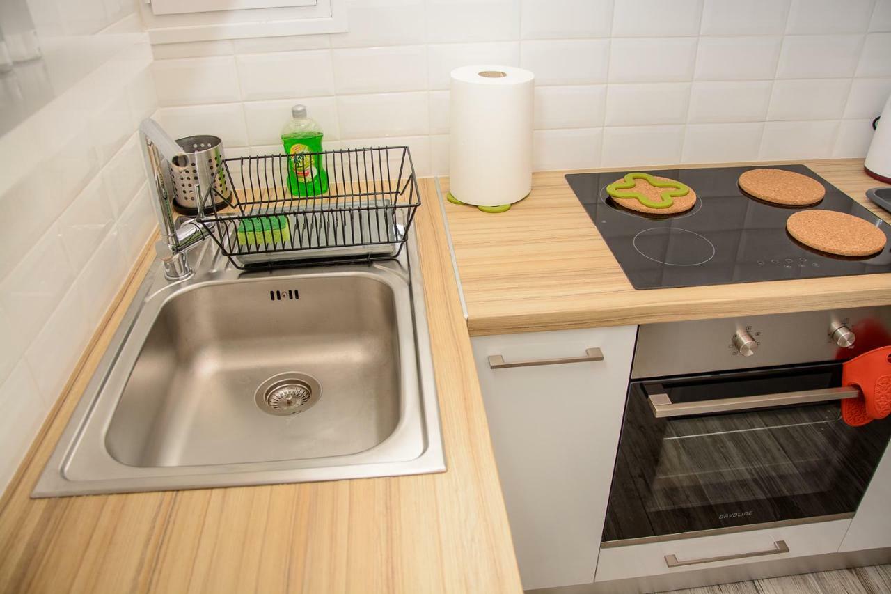Fully Renovated And Relaxing Apartment Athene Buitenkant foto